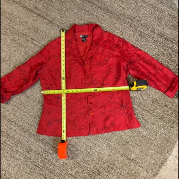 Carole Little red embroidered lined button down blouse, large - Picture 15 of 15